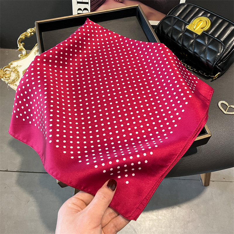 女性のための豪華なシルクのスカーフ,春と夏のための花の装飾が - Luxury Bags For Summer のレビューと価格