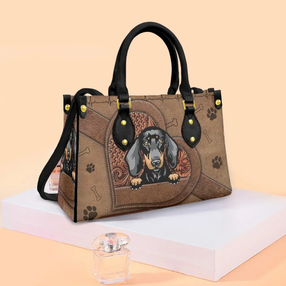 女性用レザーショルダーバッグ、名前入り、かわいいダックスフン - Luxury Bags Brand Names のレビューと価格